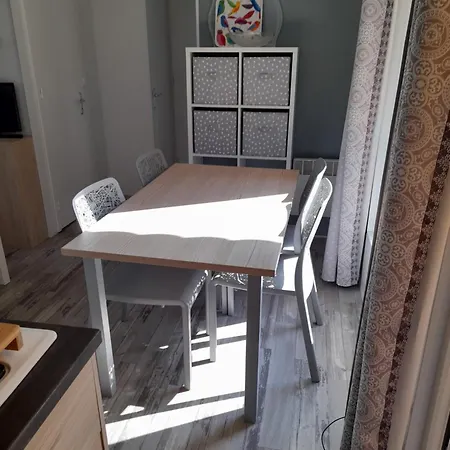 אתר קמפינג Riva Bella 171 וויסטרהאם